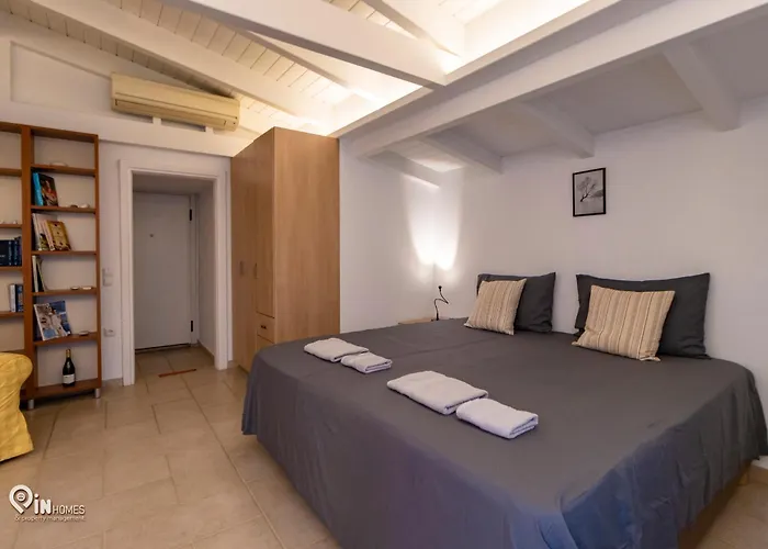 \'Alexander\' Seaside House With View In Nea Makri