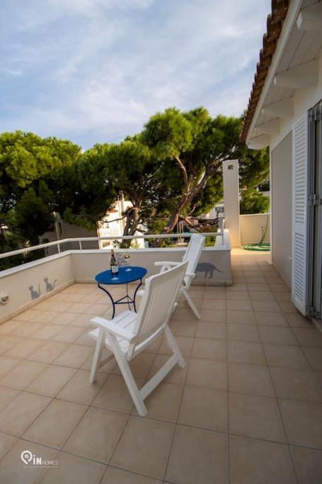 'alexander' Seaside House With View In Apartment Nea Makri