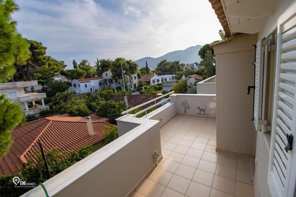 'alexander' Seaside House With View In Apartment Nea Makri