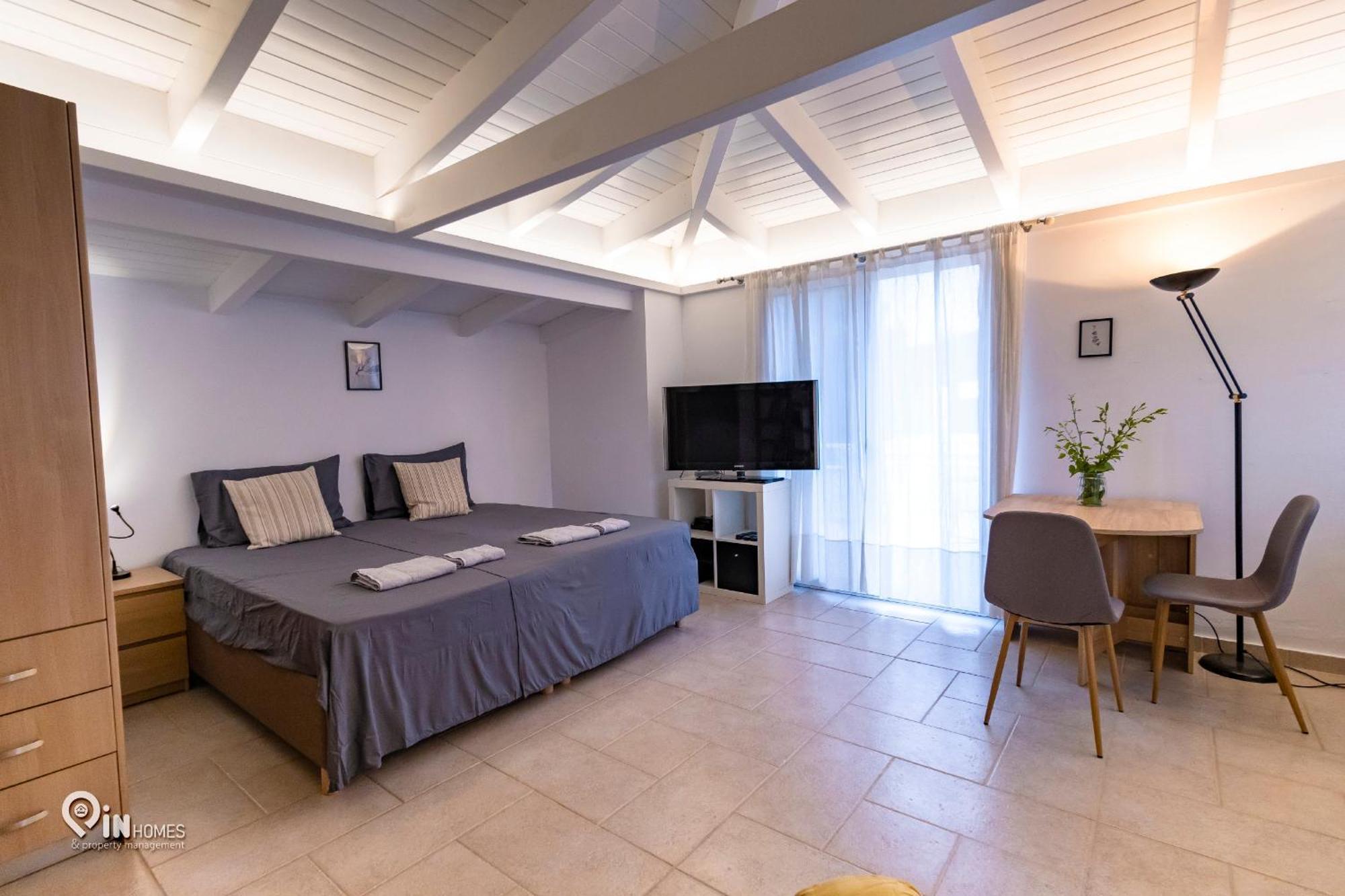 'alexander' Seaside House With View In Apartment